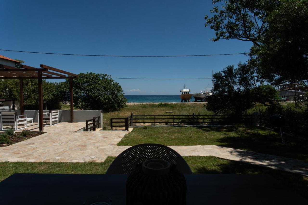 Marineiko Luxury Apartments Ierissos Exterior foto